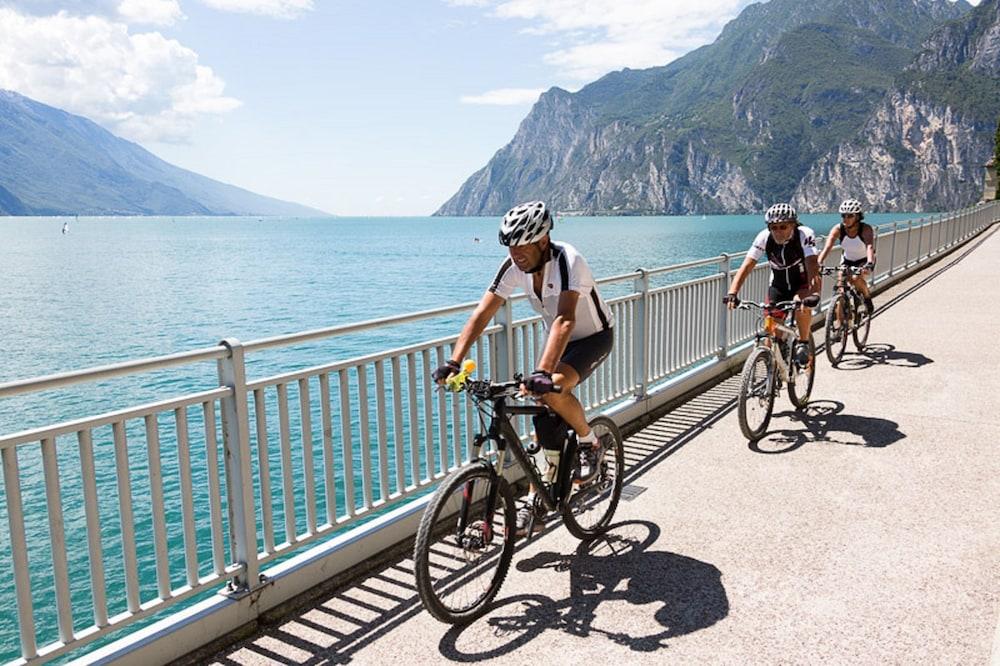 Hi Hotels Riva Del Garda Buitenkant foto