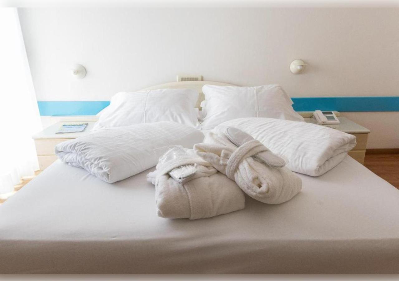Hi Hotels Riva Del Garda Buitenkant foto